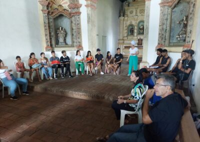 Leitura e contação de história: “A Arte de contar histórias” com a arte educadora e pesquisadora da palavra Thayame Porto Passarinha.